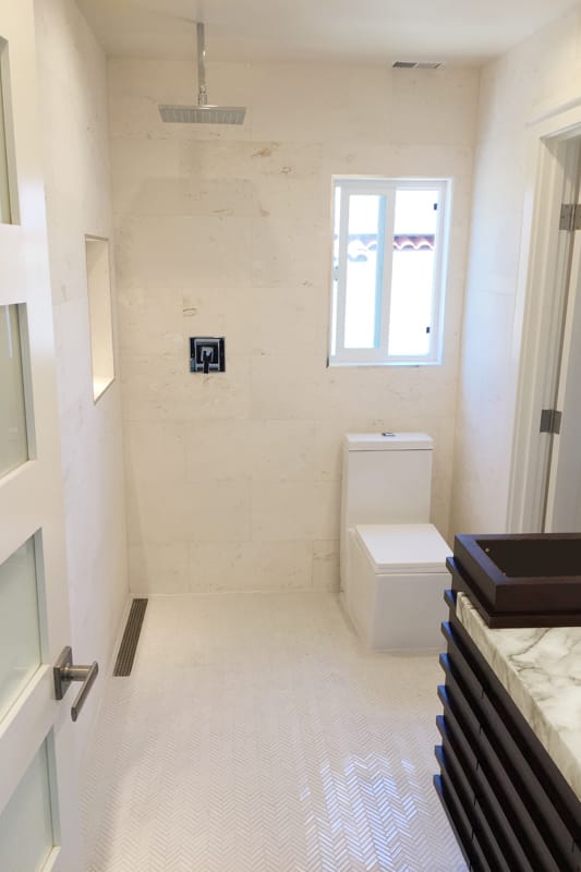 Interior Bathroom Remodel Design