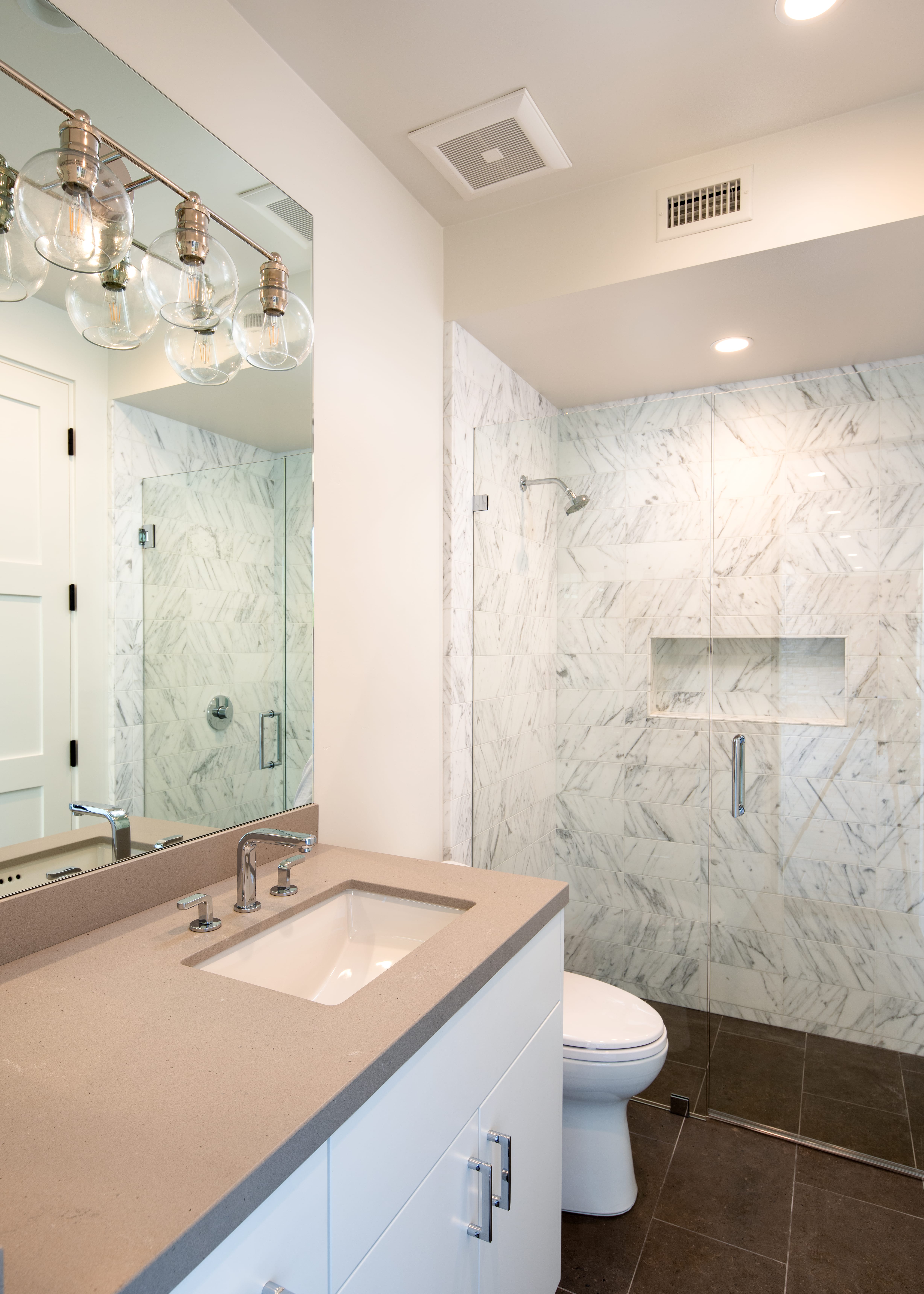 Craftsman style gable design