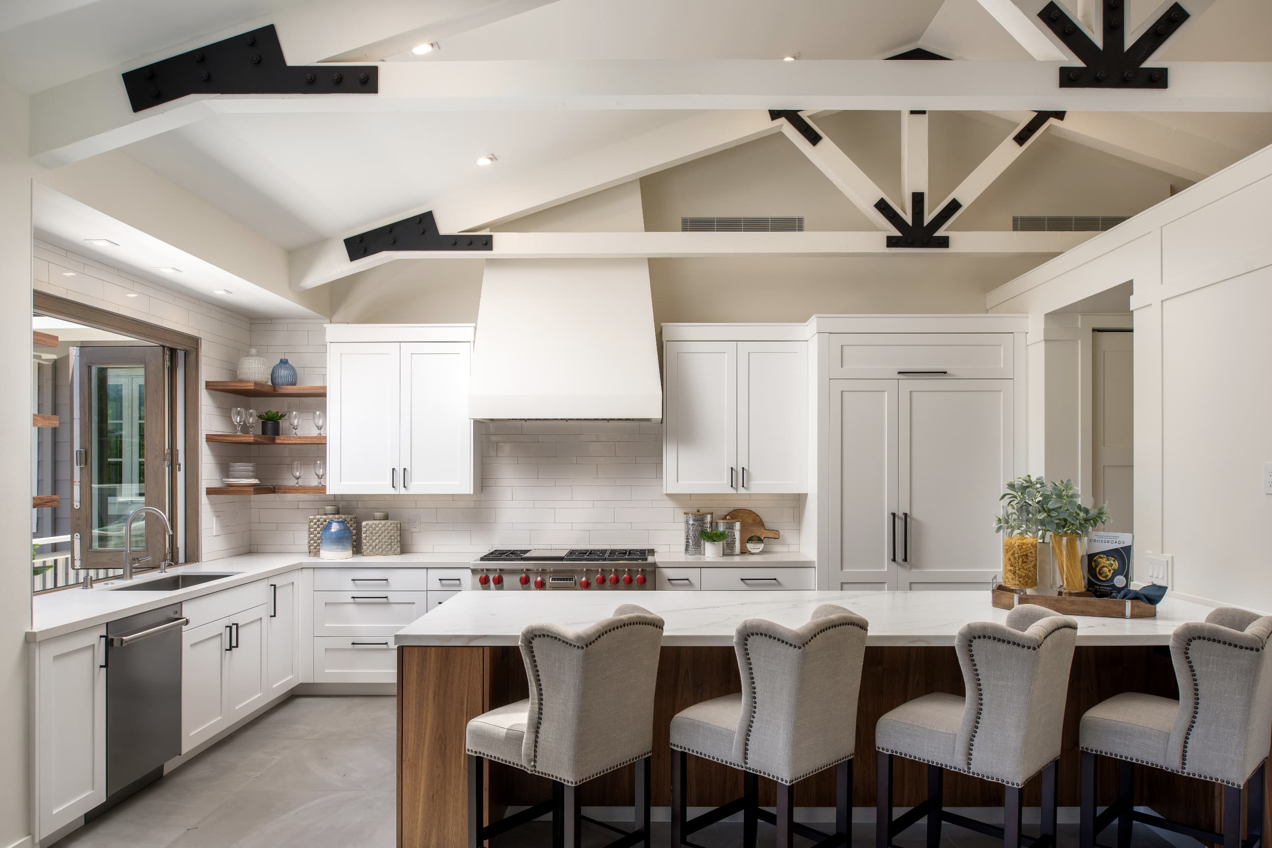 Shaker Style White Modern Kitchen Cabinets with Black Hardware